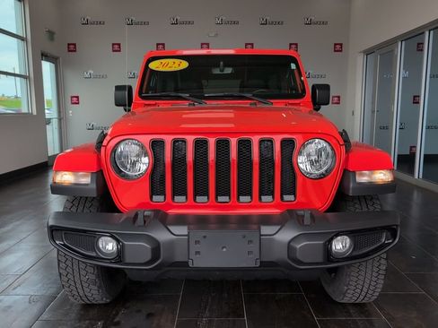 Used 2023 Jeep Wrangler Unlimited Sahara AWD/4WD image 3