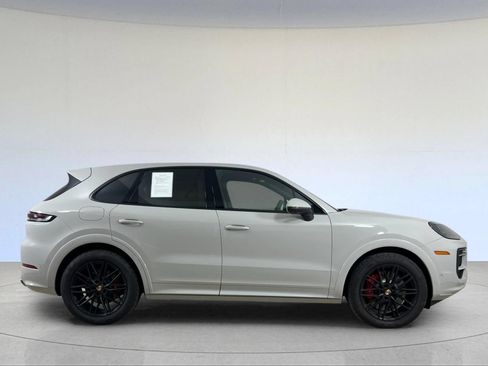 Certified 2026 Porsche Cayenne S AWD/4WD image 9