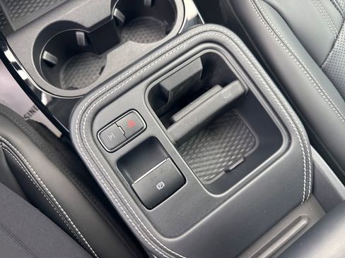 Used 2025 Ford Mustang Mach-E Premium AWD/4WD image 37