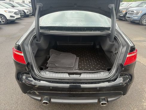 Used 2017 Jaguar XF Prestige AWD/4WD image 33