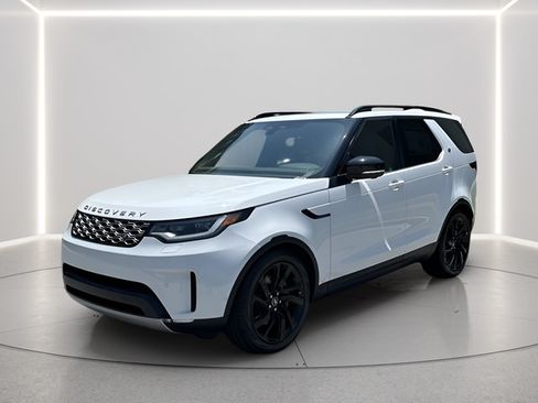 Certified 2025 Land Rover Discovery S AWD/4WD image 1