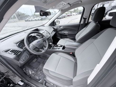 Used 2017 Ford Escape SE FWD image 13