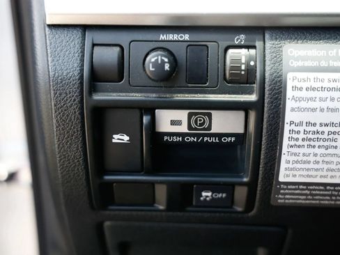 Used 2011 Subaru Outback 2.5i AWD/4WD image 40