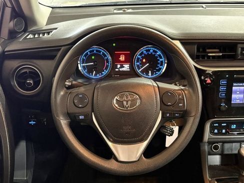 Certified 2018 Toyota Corolla LE FWD image 12