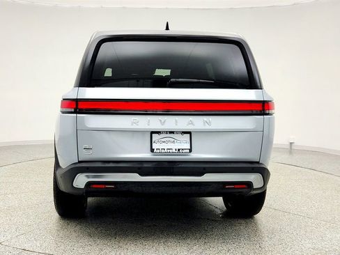 Used 2023 Rivian R1S Adventure image 6