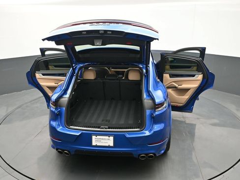 Certified 2025 Porsche Cayenne S AWD/4WD image 28
