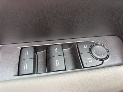 Used 2025 Chevrolet Colorado ZR2 image 23