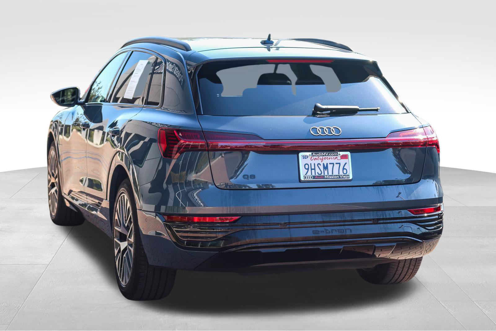 Certified 2024 Audi Q8 e-tron Premium Plus w/ Premium Plus Package AWD/4WD image 5