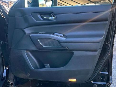 Certified 2022 Nissan Pathfinder SL w/ SL Premium Package image 21