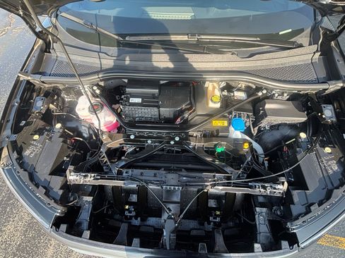 Used 2024 Audi Q4 e-tron Premium Plus w/ Premium Plus image 14