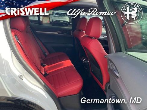 New 2025 Alfa Romeo Stelvio Sprint AWD/4WD image 41