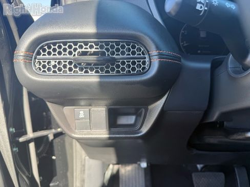 Certified 2025 Honda HR-V Sport image 15