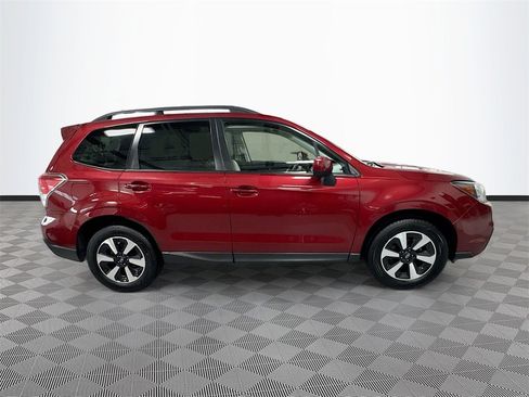 Used 2018 Subaru Forester 2.5i Premium image 35