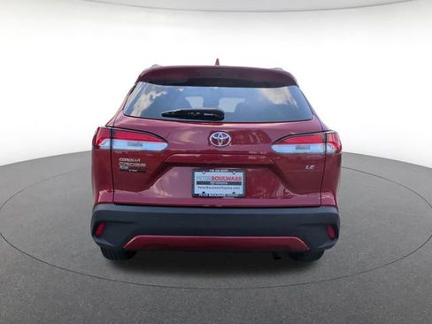 Used 2023 Toyota Corolla Cross LE FWD image 5