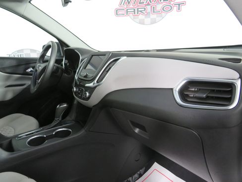 Used 2021 Chevrolet Equinox LS w/ LS Convenience Package image 12