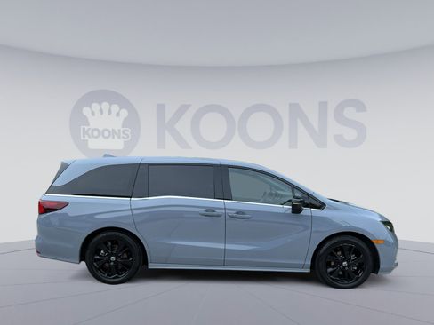 Used 2024 Honda Odyssey Sport image 17