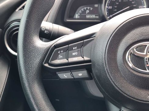 Used 2020 Toyota Yaris LE image 27