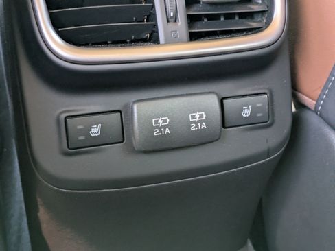 Used 2020 Subaru Outback Touring XT image 16