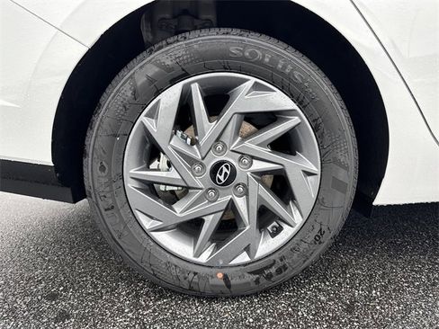 New 2026 Hyundai Elantra Blue image 17