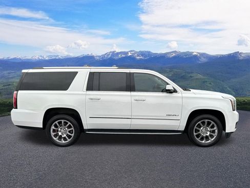Used 2018 GMC Yukon XL Denali w/ Open Road Package AWD/4WD image 7