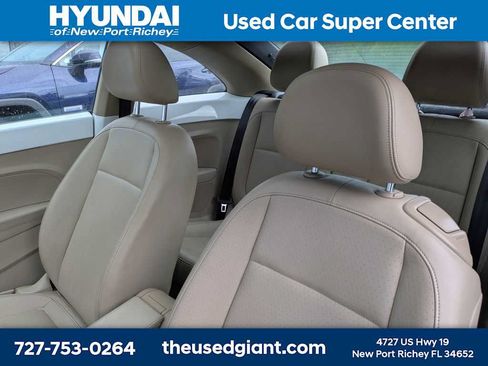 Used 2017 Volkswagen Beetle 1.8T SEL FWD image 3
