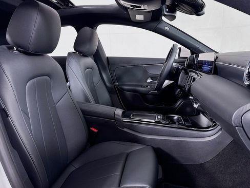 Certified 2026 Mercedes-Benz CLA 250 image 8
