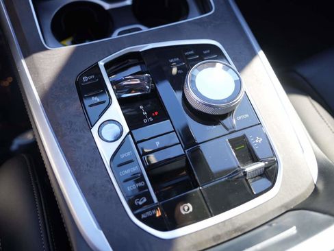 Certified 2023 BMW X7 M60i w/ Executive Package image 25