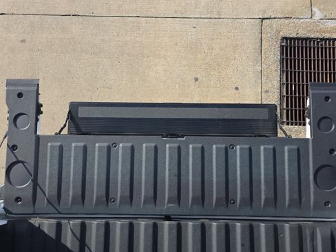 Used 2025 GMC Sierra 1500 SLT w/ SLT Premium Package image 13