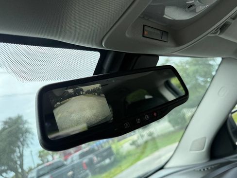 Used 2011 Chevrolet Equinox LT w/ Driver Convenience Package image 23