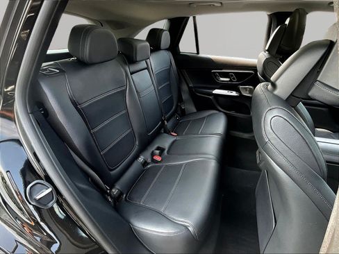 Used 2023 Mercedes-Benz GLC 300 4MATIC image 24