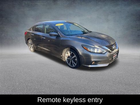 Used 2017 Nissan Altima 2.5 SR image 9