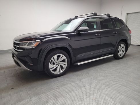 Used 2022 Volkswagen Atlas SE image 2