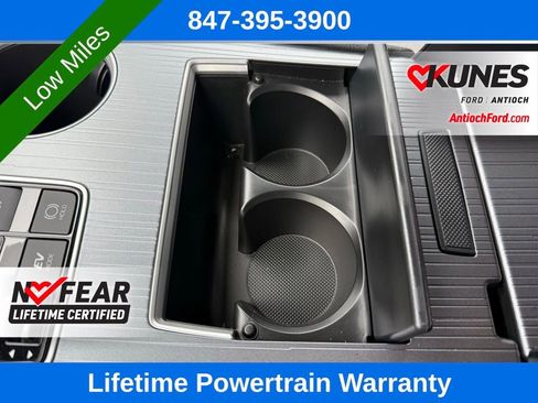 Used 2025 Toyota Sienna LE image 47