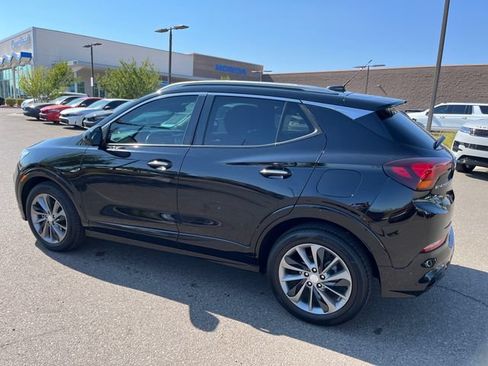Used 2021 Buick Encore GX Essence w/ Sport Touring Package FWD image 9