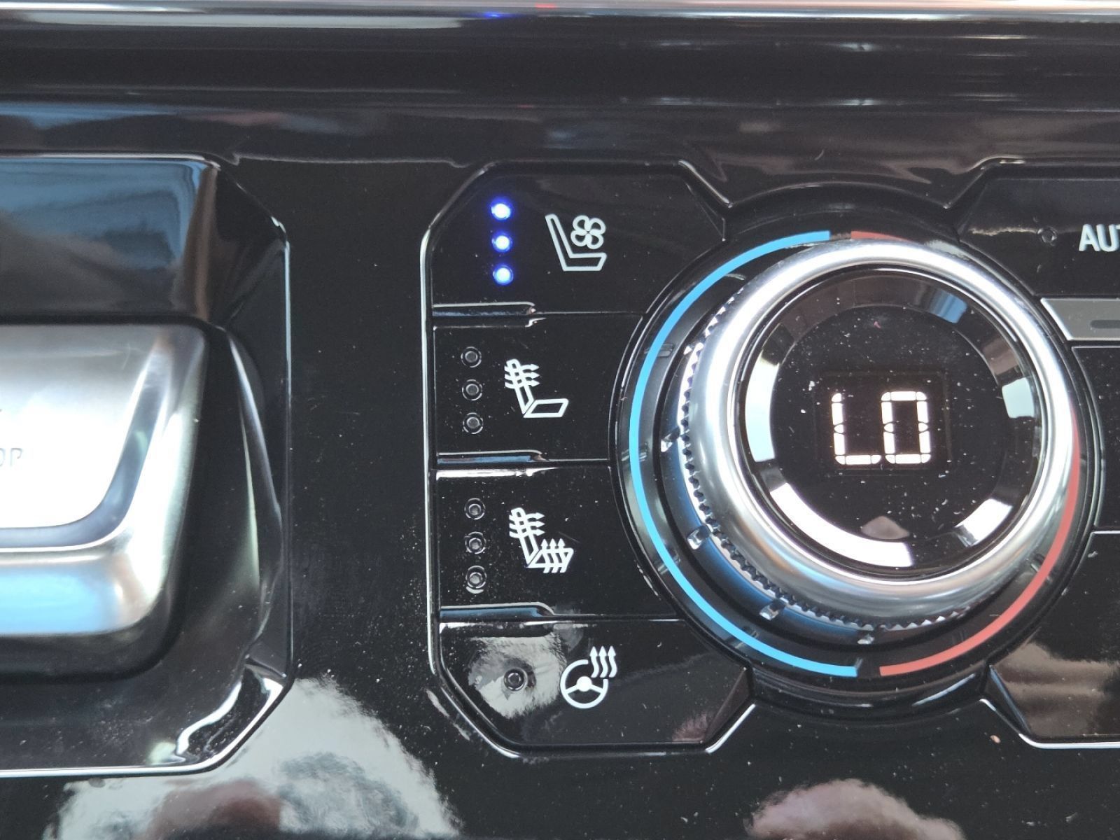 New 2026 GMC Sierra 1500 Denali Ultimate AWD/4WD image 7