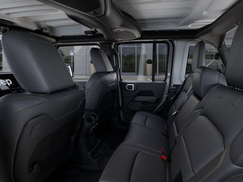 New 2026 Jeep Wrangler Unlimited Sahara AWD/4WD image 29