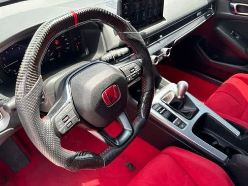 Used 2024 Honda Civic Type R image 11