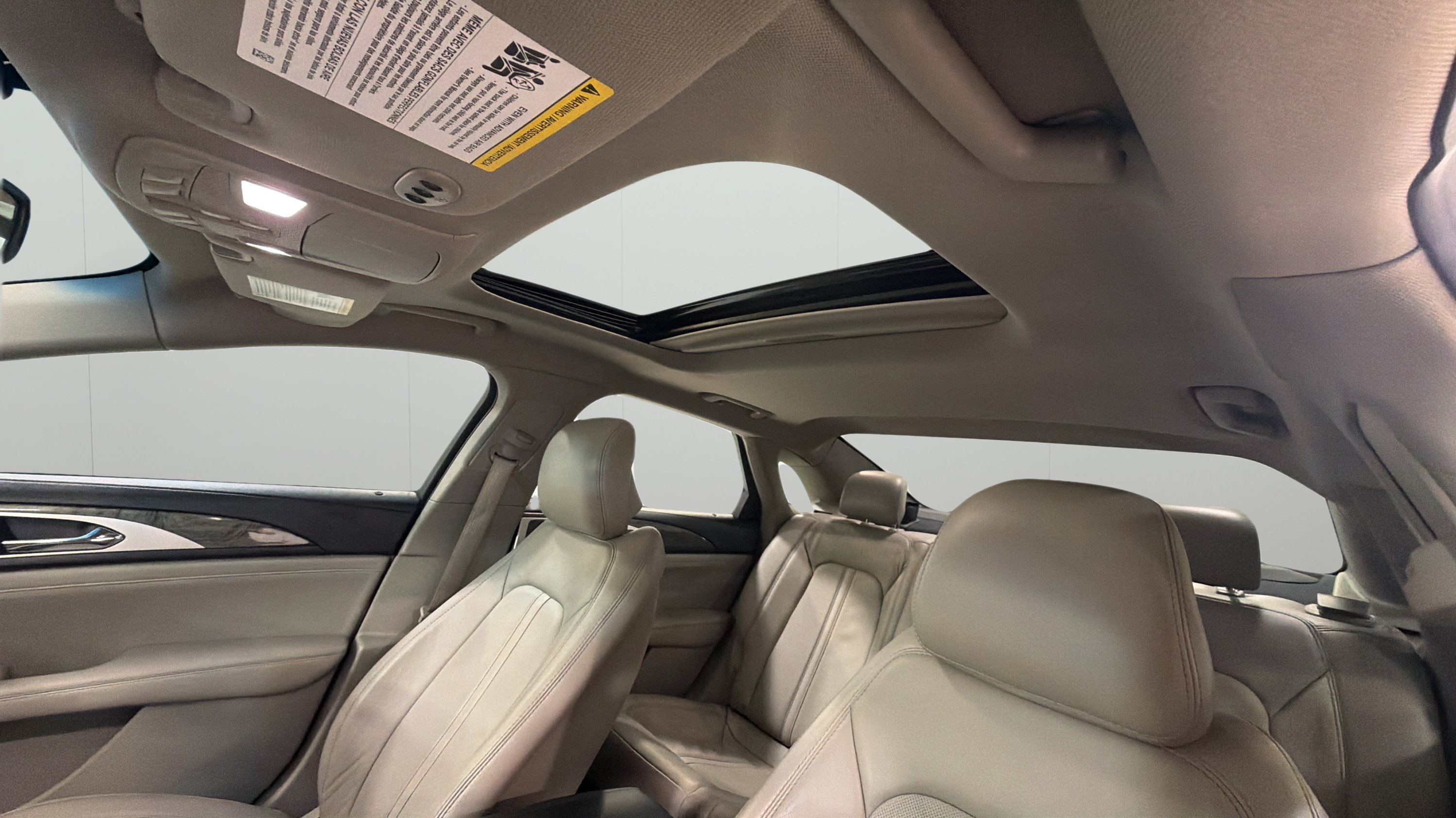 Used 2018 Lincoln MKZ Reserve w/ Magnetic Appearance Package AWD/4WD image 18