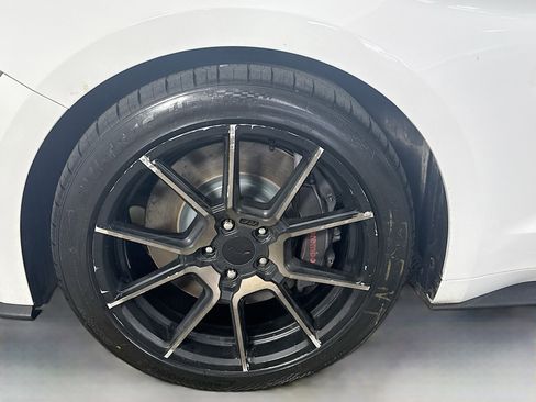 Used 2018 Ford Mustang GT w/ GT Performance Package RWD image 34