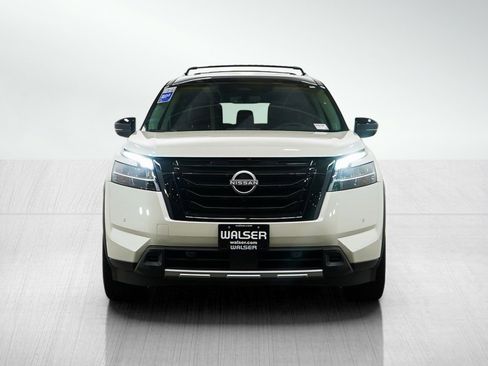 Used 2024 Nissan Pathfinder SL w/ SL Premium Package AWD/4WD image 8