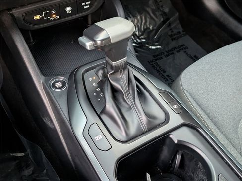 Used 2025 Kia K4 LXS image 18