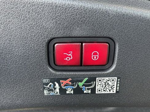 Certified 2024 Mercedes-Benz CLE 300 4MATIC Coupe image 32