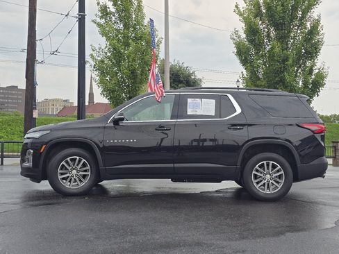 Used 2023 Chevrolet Traverse LT FWD image 23