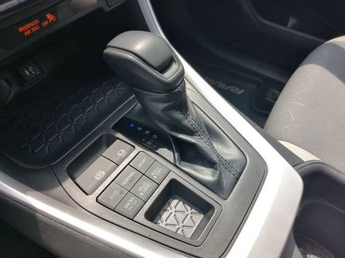 Used 2019 Toyota RAV4 XLE w/ All Weather Liner Package AWD/4WD image 24