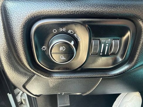 Used 2024 RAM 2500 Laramie w/ Cold Weather Group AWD/4WD image 17