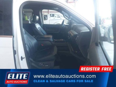 Used 2018 Ford Expedition Limited RWD image 9