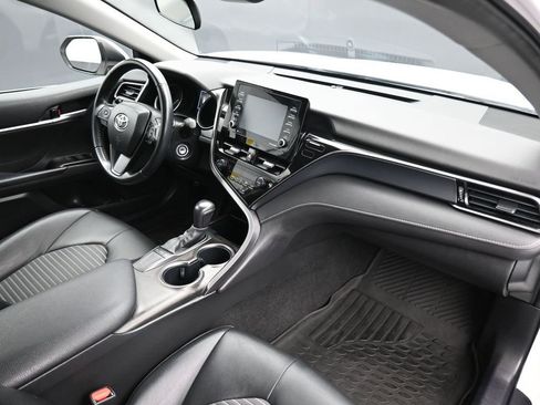 Used 2023 Toyota Camry SE image 39