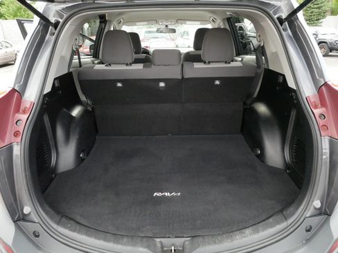 Used 2013 Toyota RAV4 LE AWD/4WD image 18