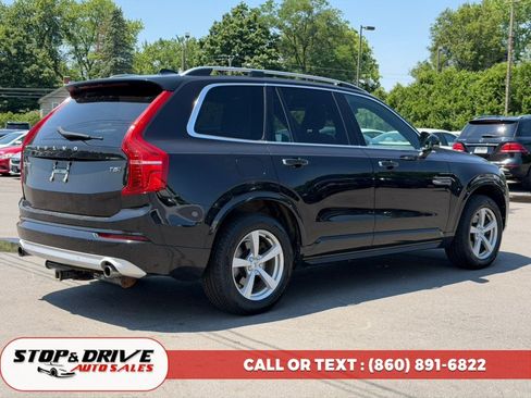 Used 2018 Volvo XC90 T5 Momentum w/ Momentum Plus Package AWD/4WD image 5