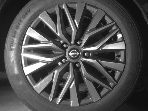 Used 2025 Nissan Altima 2.5 SV FWD image 15